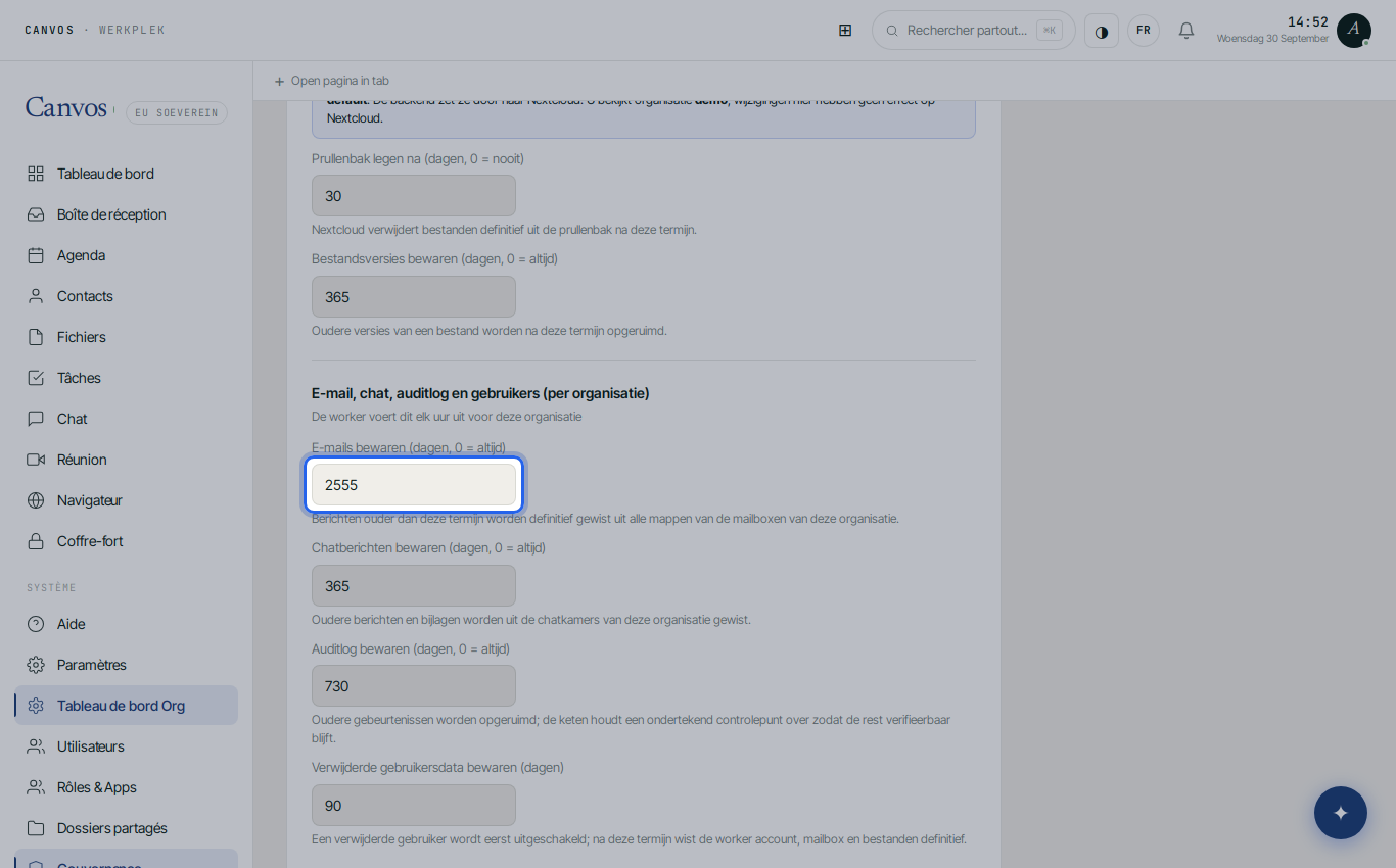 La politique de rétention avec une durée de sept ans pour l'e-mail
